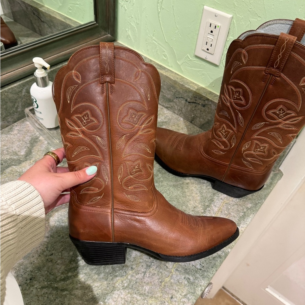 Ariat cowboy boots